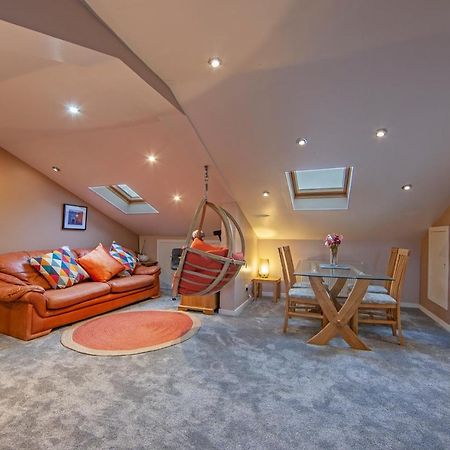 Premium 2Nd Floor 2 Bed Apt Sleeps 4 Adults In Oban Town エクステリア 写真