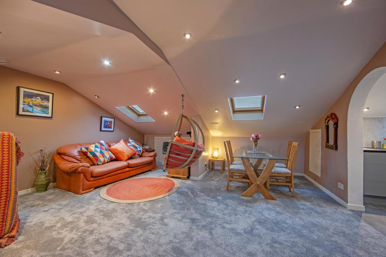 Premium 2Nd Floor 2 Bed Apt Sleeps 4 Adults In Oban Town エクステリア 写真