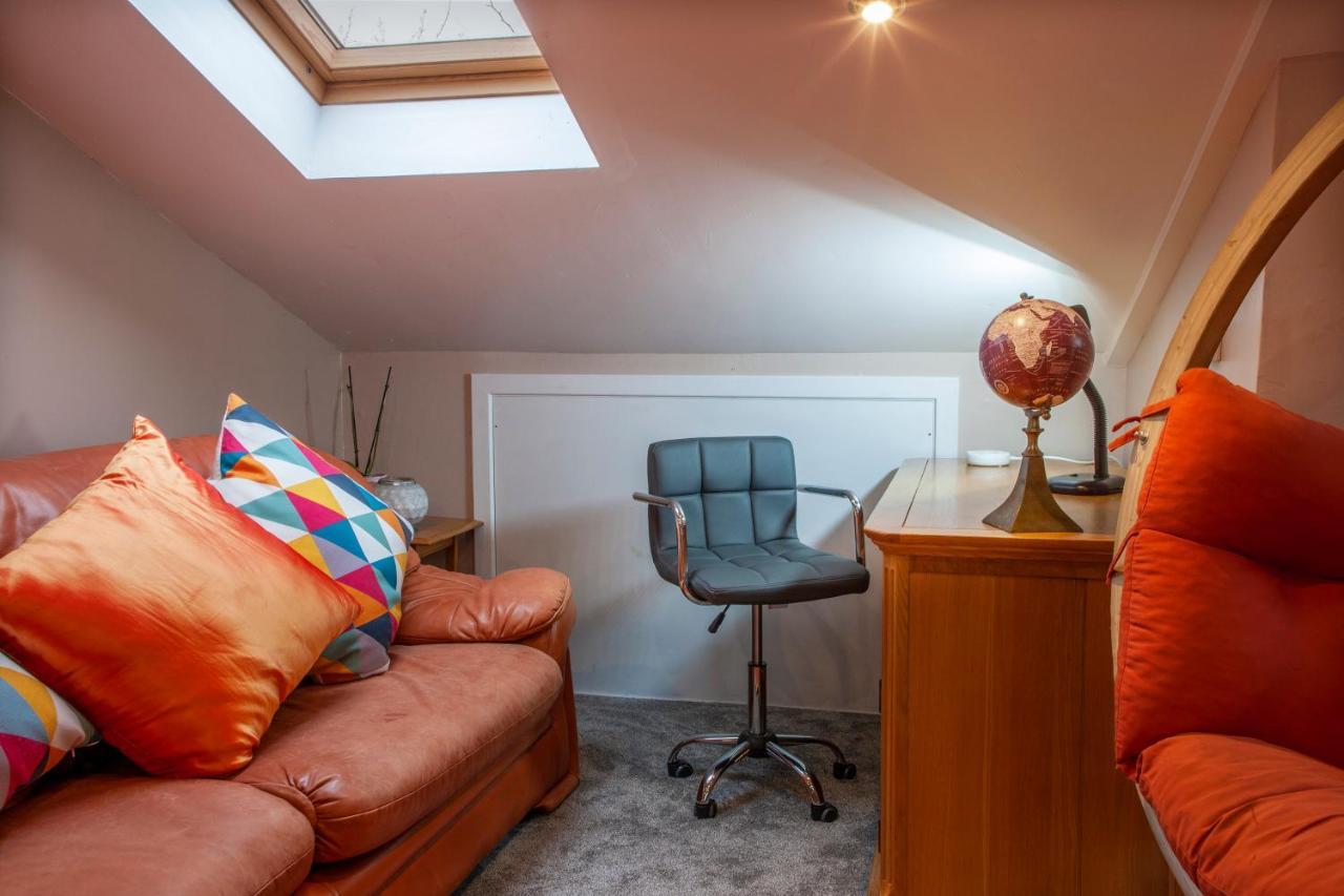 Premium 2Nd Floor 2 Bed Apt Sleeps 4 Adults In Oban Town エクステリア 写真