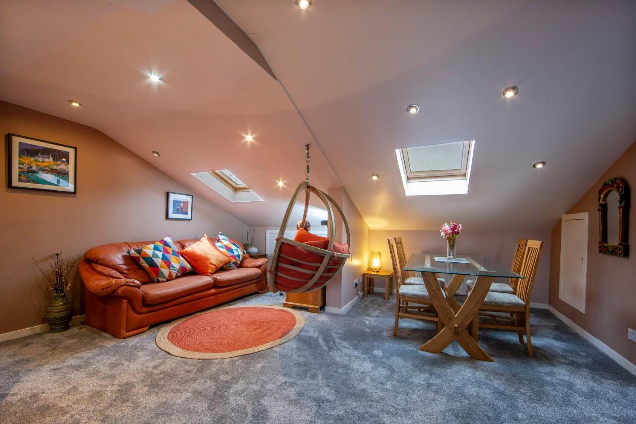 Premium 2Nd Floor 2 Bed Apt Sleeps 4 Adults In Oban Town エクステリア 写真